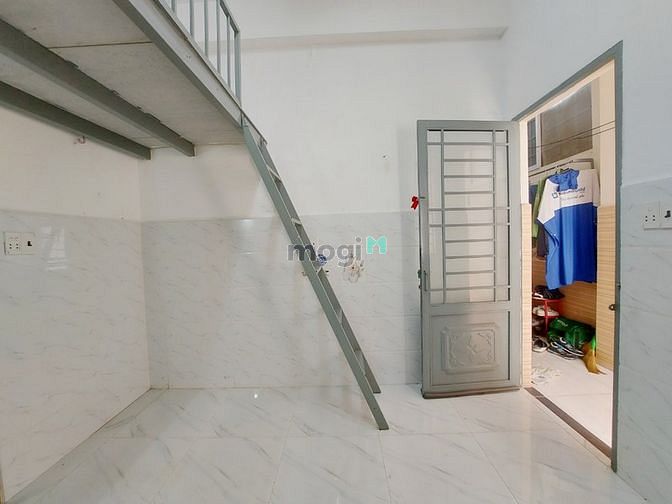 Hình ảnh Phòng trọ có gác, máy lạnh gần kcx q7