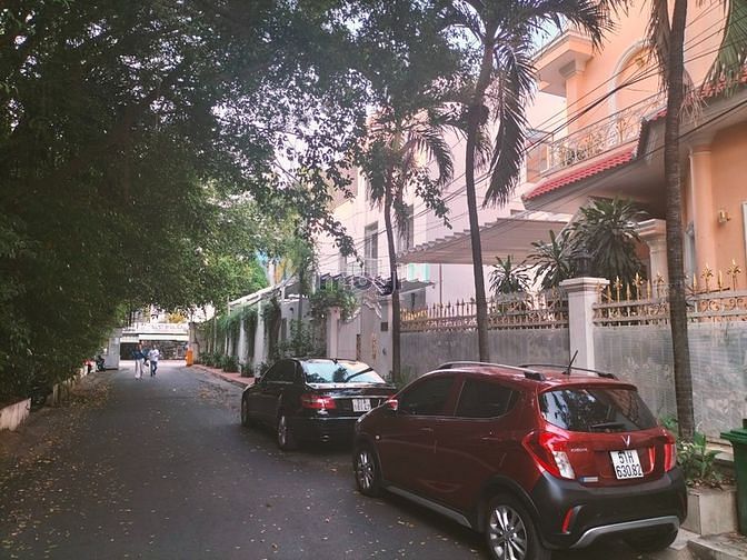 Hình ảnh Cho thuê Villa 400/2a Lê Văn Sỹ - quận 3