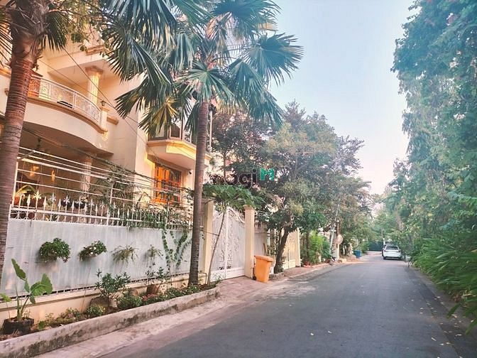 Hình ảnh Cho thuê Villa 400/2a Lê Văn Sỹ - quận 3