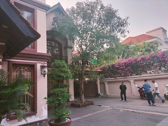 Hình ảnh Cho thuê Villa 400/2a Lê Văn Sỹ - quận 3