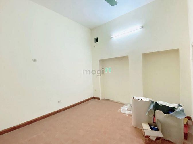 Hình ảnh Bán nhà Phạm Ngọc Thạch, 48m2, 3.5 tầng, 4 ngủ,  4 tỷ.