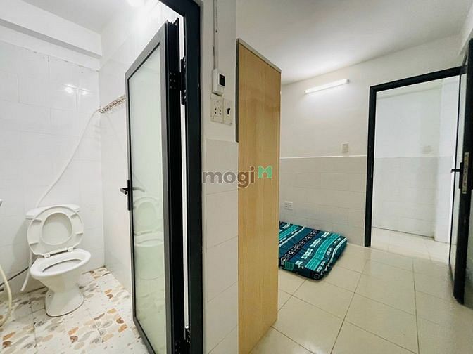 Hình ảnh CHDV cửa sổ lớn ngay chợ Phạm Văn Bạch