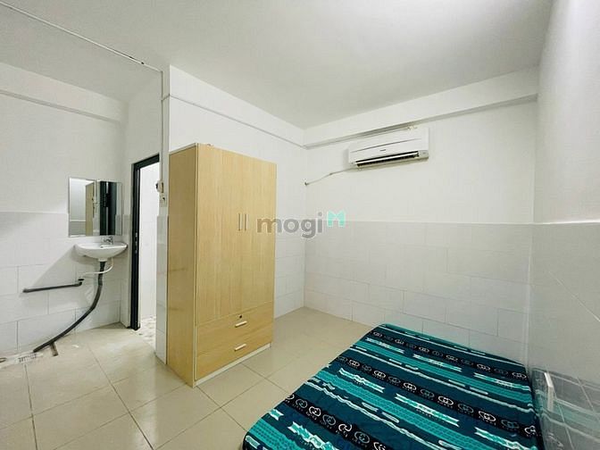 Hình ảnh CHDV cửa sổ lớn ngay chợ Phạm Văn Bạch