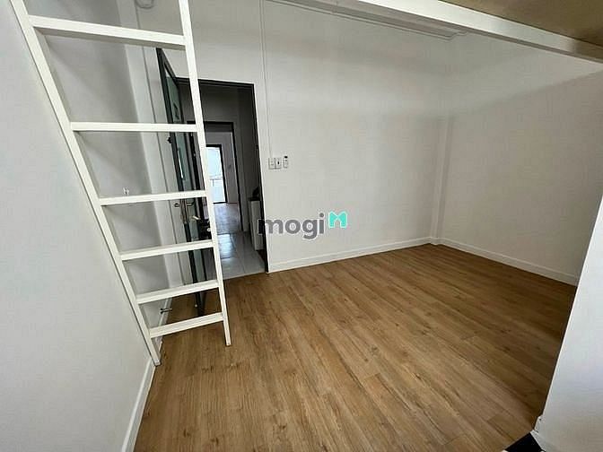 Hình ảnh Chdv duplex tại Tân Cảng đầy đủ nội thất và tiện nghi