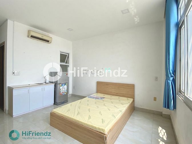 Hình ảnh Phòng mới full nội thất cửa sổ lớn