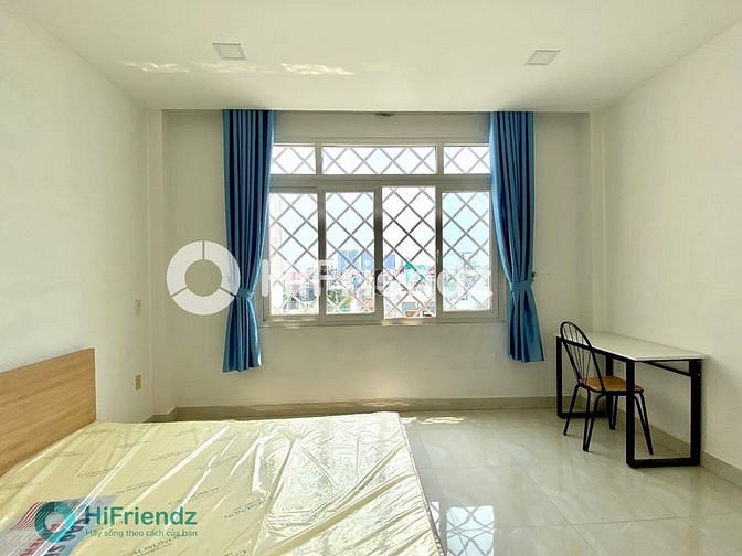 Hình ảnh Phòng mới full nội thất cửa sổ lớn