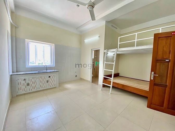 Hình ảnh Phòng Cửa Sổ thoáng mát ngay cầu Tham Lương