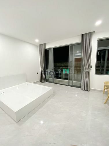 Hình ảnh Studio ban công full nội thất rộng 30m2 - gần Etown và Aeon Tân Phú