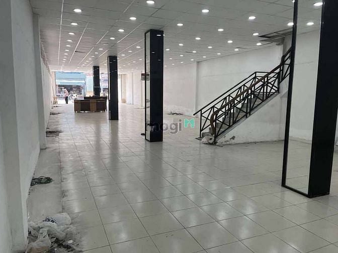 Hình ảnh Mặt bằng kinh doanh 300m2 phạm hữu lầu quận 7