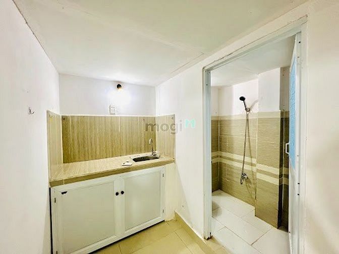 Hình ảnh CHDV có gác, full nội thất, ban công, mới ở ngay, tại Bình giã