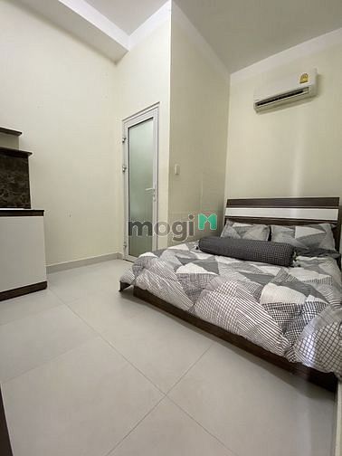 Hình ảnh Phòng bancol, cửa sổ lớn ngay chợ Phạm Văn Bạch