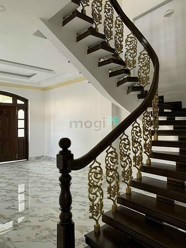 Hình ảnh Cho Thuê Nhà Biệt Thự Liền Kề Mới Tinh