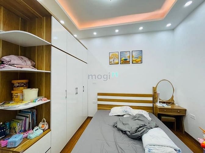 Hình ảnh Trung tâm quận Đống Đa. 117 phố Thái Hà.