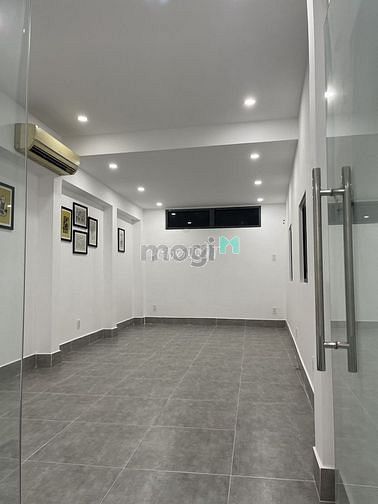 Hình ảnh Cho thuê Nhà nguyên căn Mặt tiền - Đường Bàn Cờ - Phường 3 - Quận 3.