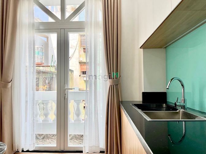 Hình ảnh Trống thuê studio full nội thất view ban công quận 1 an ninh