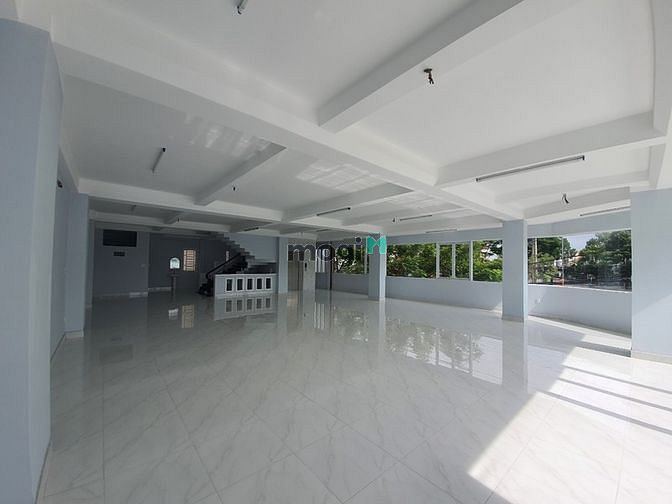 Hình ảnh Tòa nhà 1300m2 Góc 2MT Tên Lửa dg số 7