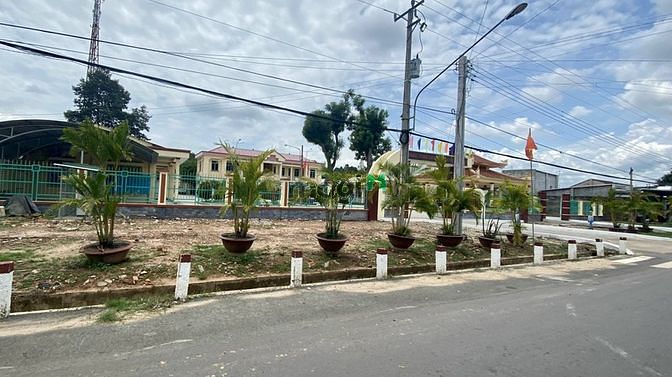 Hình ảnh Cần sang lại đất gần Trường,Chợ Định Hiệp 210m2 bao sổ
