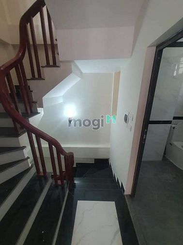 Hình ảnh Giá siêu tốt! Hoàng Hoa Thám 35m2x 5Tx3,78 tỷ