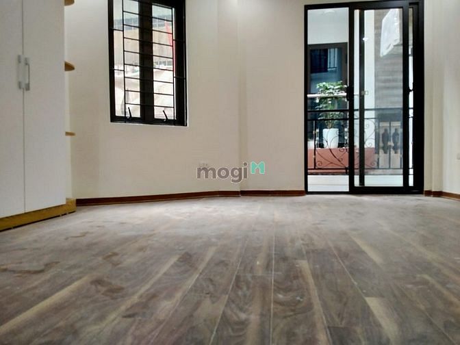 Hình ảnh Giá siêu tốt! Hoàng Hoa Thám 35m2x 5Tx3,78 tỷ
