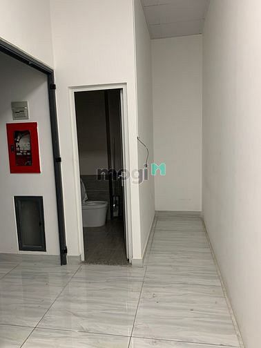 Hình ảnh Tòa nhà văn phòng 6 tầng lâm văn bền quận 7
