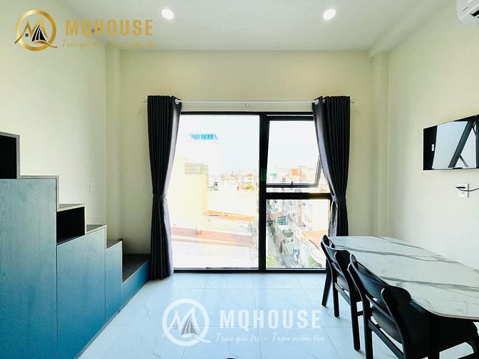 Hình ảnh Duplex Studio ban công cửa sổ gần CV Làng Hoa