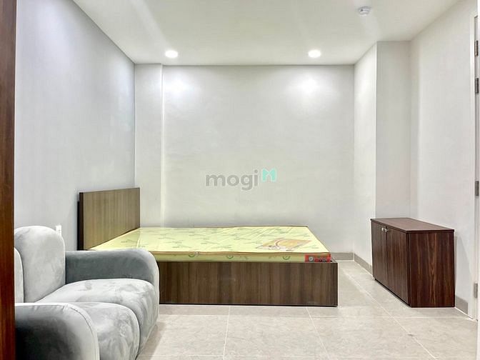 Hình ảnh Cho Thuê Căn Hộ Gần chợ Phạm Văn Hai - Ban công Máy giặt riêng