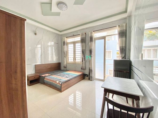 Hình ảnh Studio trống sẵn - nội thất cơ bản - ban công lớn thoáng mát