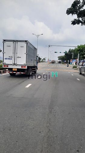Hình ảnh Chothuê 3 lô đất 255m2 ngay trục Võ Chí Công.Gần cầu Nguyễn Tri Phương