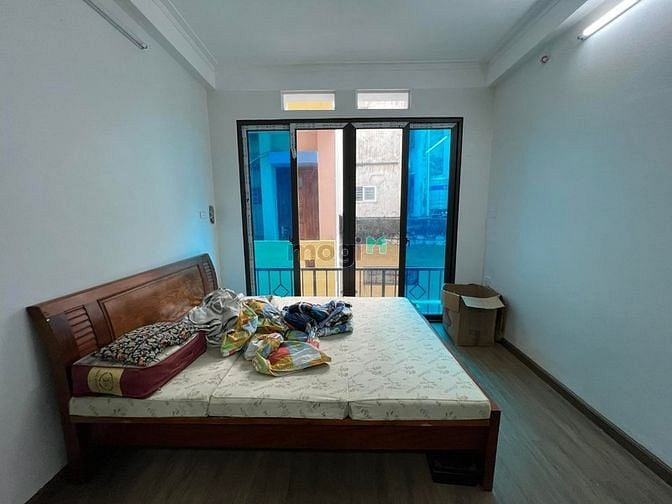 Hình ảnh Bán Gấp Trong Tháng! La Thành 32m2x 5Tx3,5 tỷ