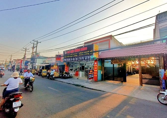 Hình ảnh Bán nhà mặt tiền đường lý văn sâm tam hiệp Biên Hòa gần 1000m2
