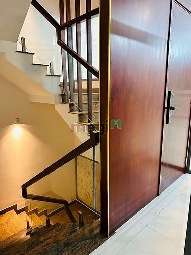 Hình ảnh Nhà làm VP Công ty, 6x20, P. Bình Trưng Đông, Quận 2