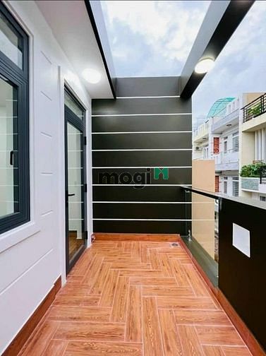 Hình ảnh Bán gấp nhà quận Tân Phú, Hẻm xe hơi, SHR