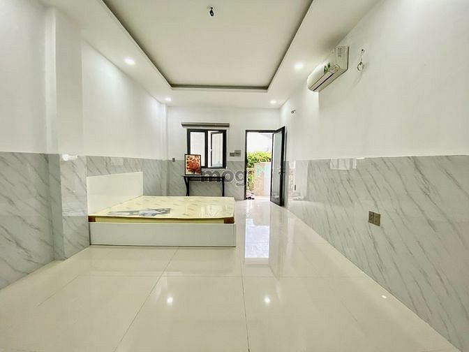 Hình ảnh CHDV Full NT - ban công - gần KCX Tân Thuận - 7p qua quận 4