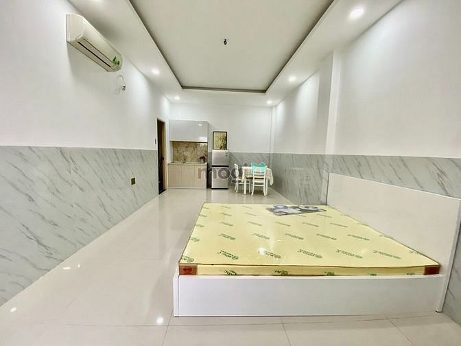 Hình ảnh CHDV Full NT - ban công - gần KCX Tân Thuận - 7p qua quận 4