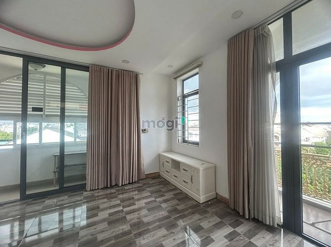Hình ảnh CHDV Full NT - ban công - gần KCX Tân Thuận - 7p qua quận 4