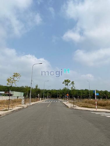 Hình ảnh Bán gấp đất lô mặt tiền Dương Đình Hội, Phước Long B, Q9.80m2 Giá 1tỷ8