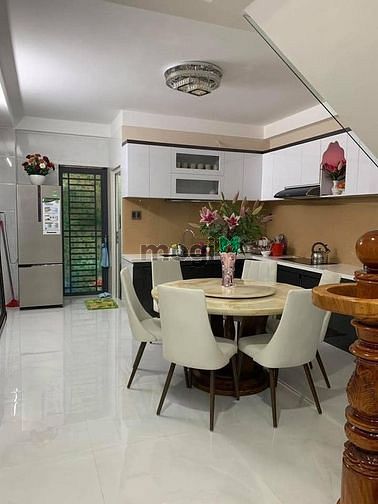 Hình ảnh Nhà đẹp cần bán quận 5 sổ hồng riêng sang tay