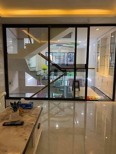 Hình ảnh Nhà đẹp cần bán quận 5 sổ hồng riêng sang tay