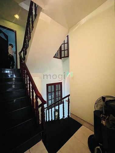 Hình ảnh Khu Vip Xóm Chiếu, Quận 4, 70m2, 4 Tầng, Chỉ 7 Tỷ 49