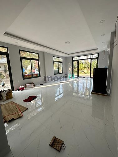 Hình ảnh Văn Phòng rộng 45m2 có thể làm kho sẵn máy lạnh tủ lạnh