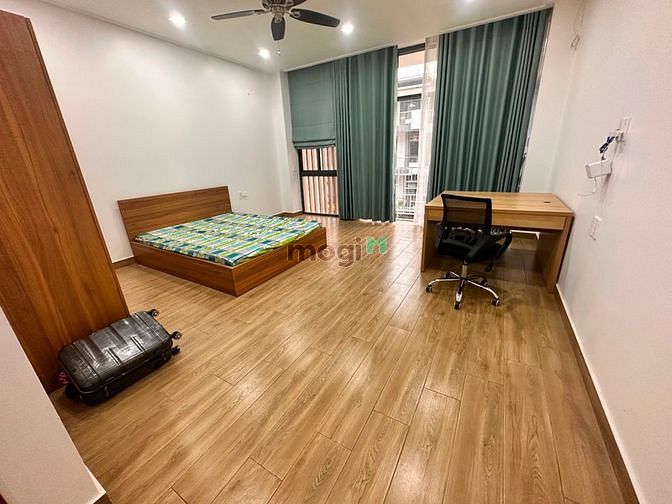 Hình ảnh Chdv 70m2 full nội thất 1 pn 1wc có hầm để xe có thang máy