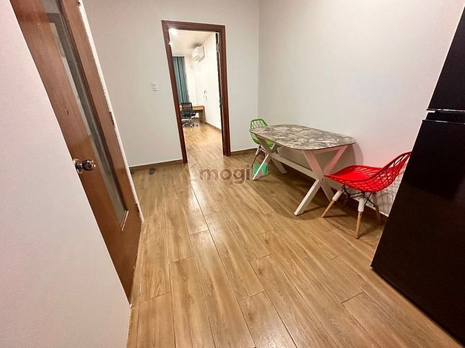 Hình ảnh Chdv 70m2 full nội thất 1 pn 1wc có hầm để xe có thang máy