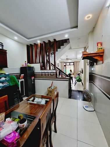 Hình ảnh Bán nhà phố cách Phạm Văn Đồng 100m