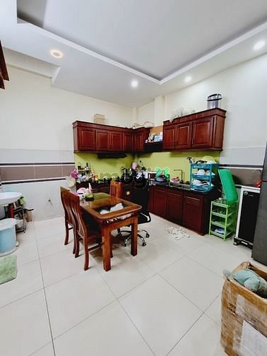 Hình ảnh Bán nhà phố cách Phạm Văn Đồng 100m