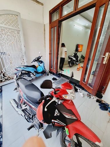 Hình ảnh Bán nhà phố cách Phạm Văn Đồng 100m
