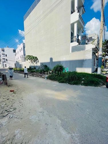Hình ảnh Lô đất Lê Văn Chí - Linh Trung duy nhất có 3 mặt tiền đường