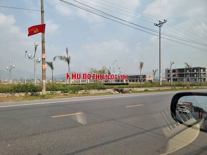 Hình ảnh Gom đất rẻ cho nhà Trang MB66.COM Chính Thức - MB 66 Uy Tín với đất mặt quốc lộ 10 có sổ không cần xây