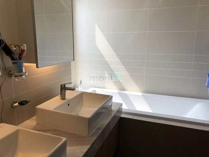Hình ảnh Bán CHCC Water mark Lạc Long Quân 99m2 6.6 tỷ 2PN2WC nội thất cao cấp