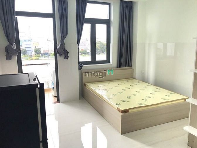 Hình ảnh Phòng ban công full nội thất ngay Quang Trung.