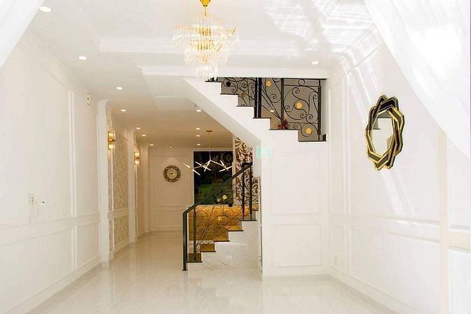 Hình ảnh Nhà đẹp hẻm đậu xe hơi thoải mái Q7